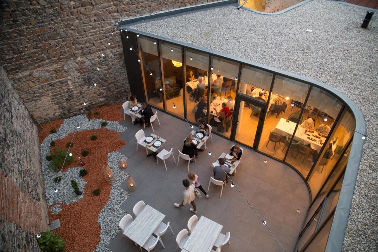 Le Patio Hotel Yssingeaux Exterior photo