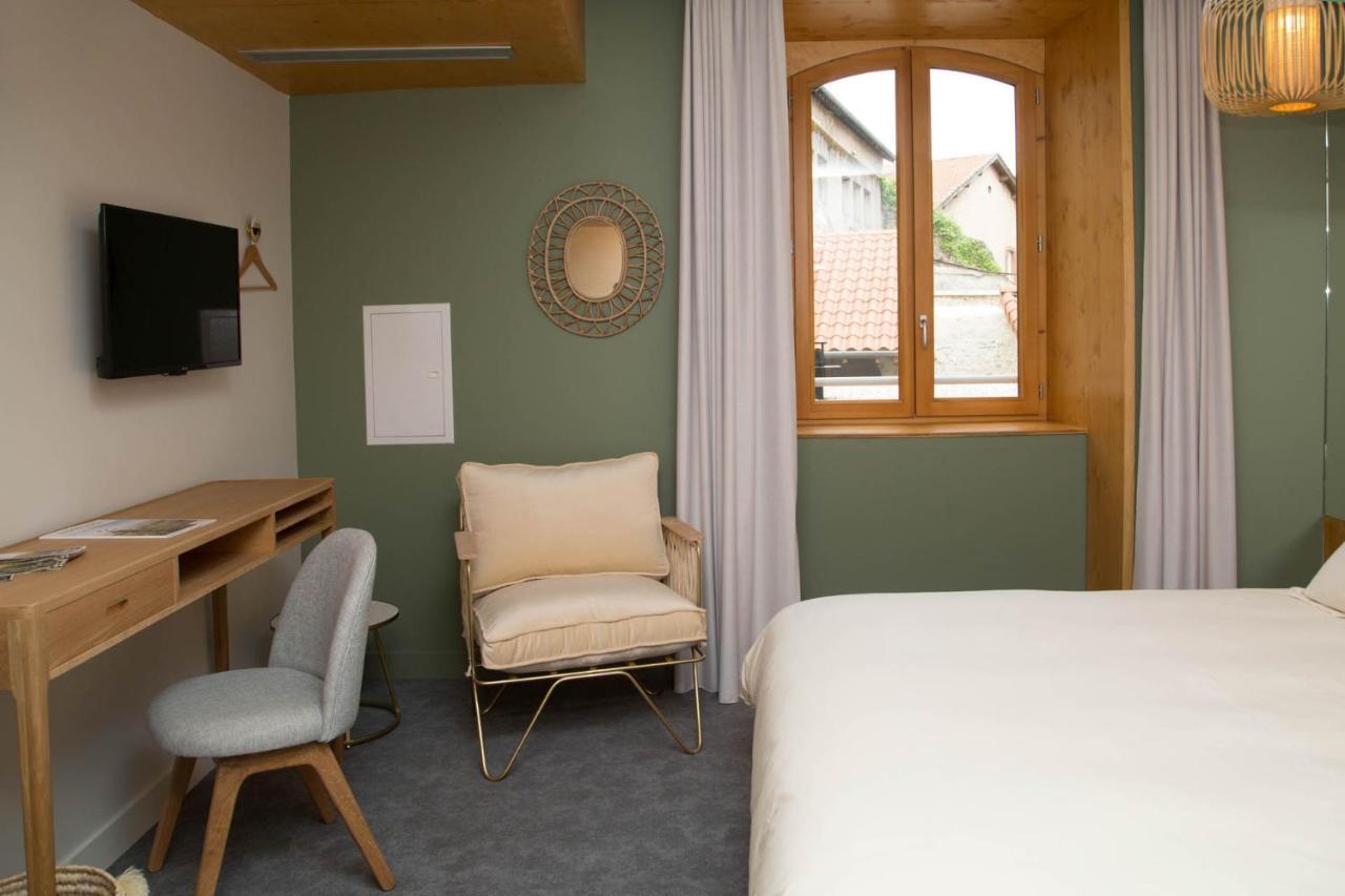 Le Patio Hotel Yssingeaux Exterior photo
